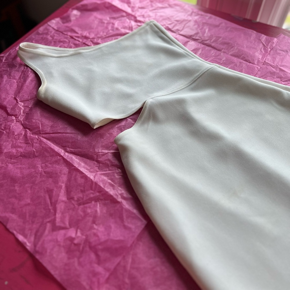 EUC VTG Hugo Buscati white one shoulder gown sz 2 cutout back slit floor length